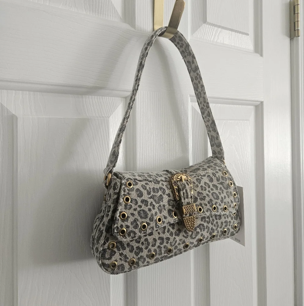 NWT Betsey Johnson XO- Isla Leopard Print Shoulder Bag - Picture 6 of 9